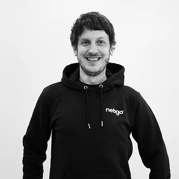 Andreas Porträt von Andreas (Grau)